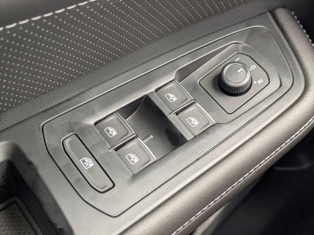 2026 Volkswagen Atlas Cross Sport SE with Technology