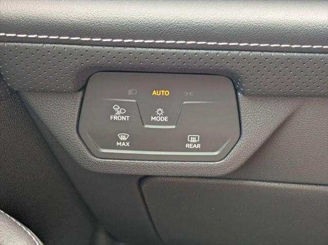 2026 Volkswagen Atlas Cross Sport SE with Technology