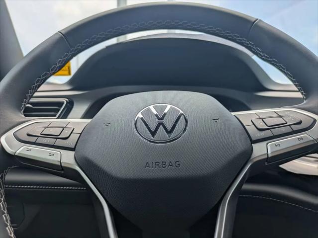 2026 Volkswagen Atlas Cross Sport SE with Technology