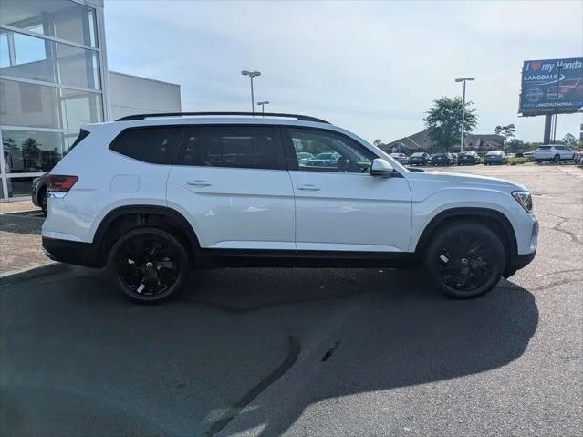 2026 Volkswagen Atlas SE with Technology