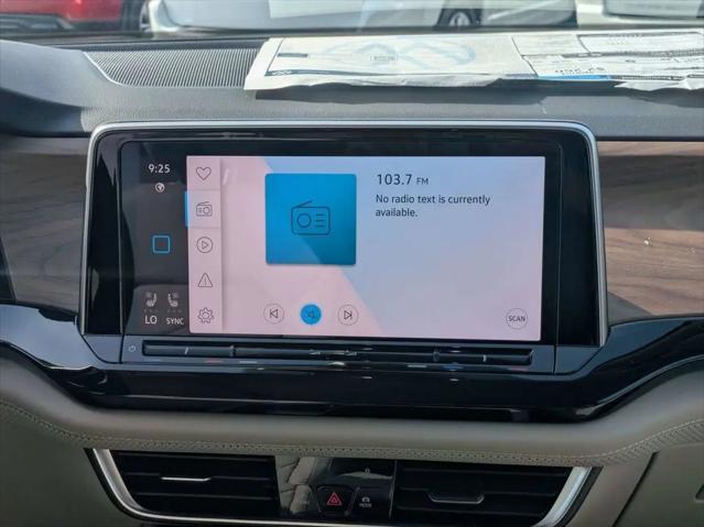 2026 Volkswagen Atlas SE with Technology