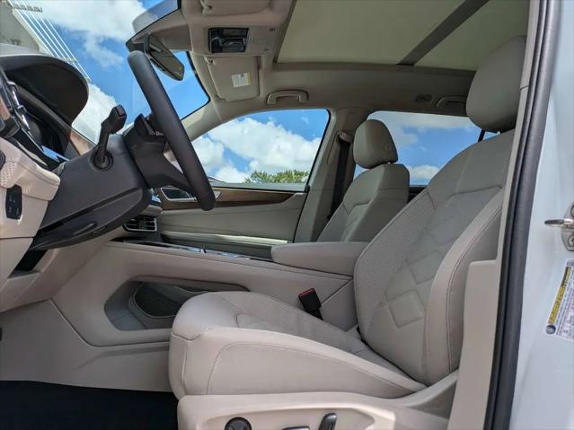 2026 Volkswagen Atlas SE with Technology