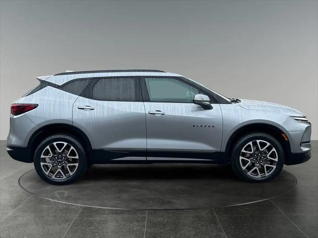 2025 Chevrolet Blazer AWD RS