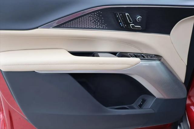 2024 Cadillac iQ Sport w/1SK