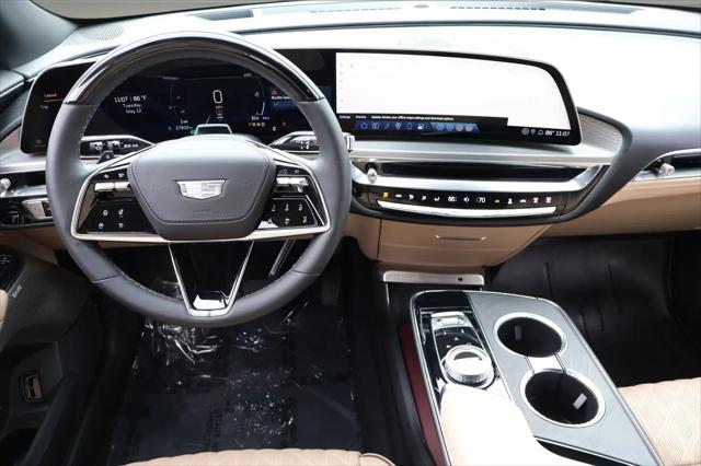 2024 Cadillac iQ Sport w/1SK