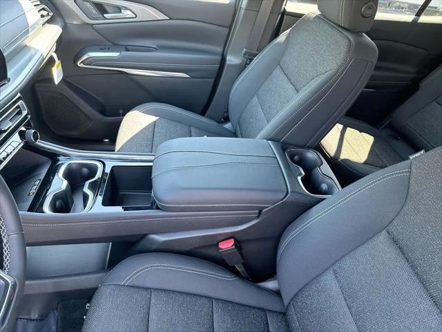 2026 Chevrolet Traverse FWD LT