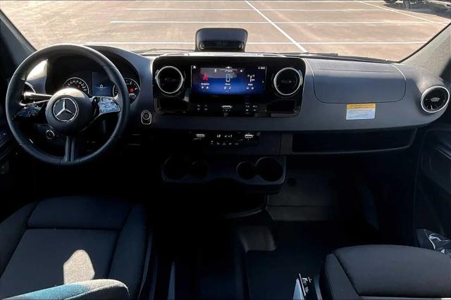 2025 Mercedes-Benz Sprinter 2500 High Roof 4-Cyl Diesel HO
