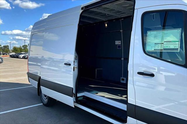 2025 Mercedes-Benz Sprinter 2500 High Roof 4-Cyl Diesel HO