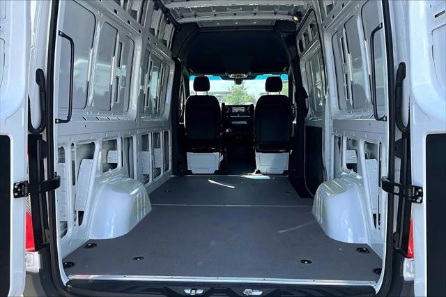 2025 Mercedes-Benz Sprinter 2500 Standard Roof 4-Cyl Diesel HO
