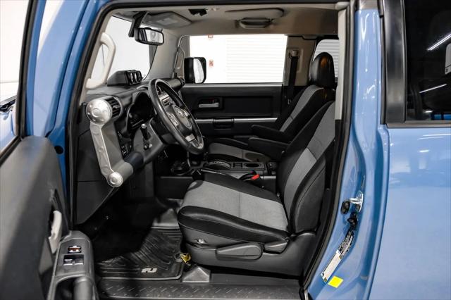 2014 Toyota FJ Cruiser Base