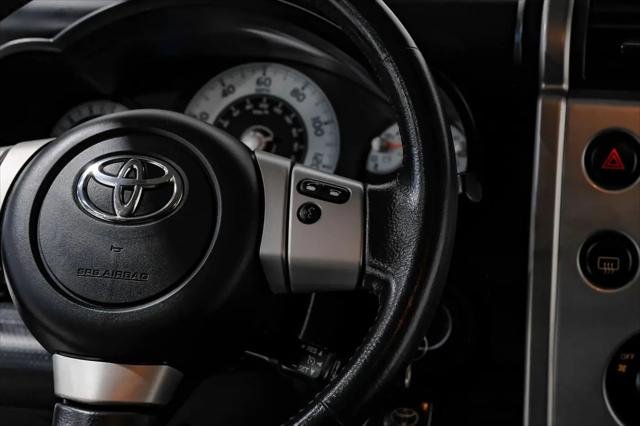 2014 Toyota FJ Cruiser Base