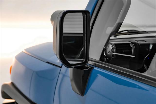 2014 Toyota FJ Cruiser Base