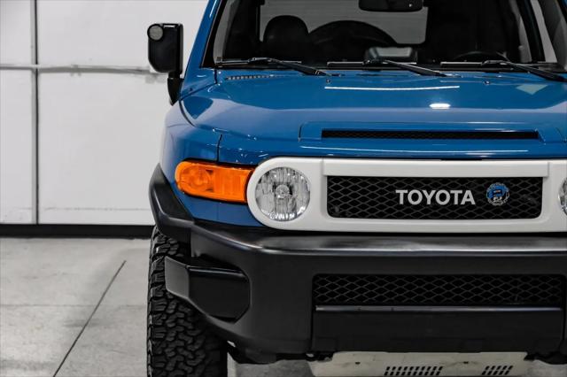 2014 Toyota FJ Cruiser Base