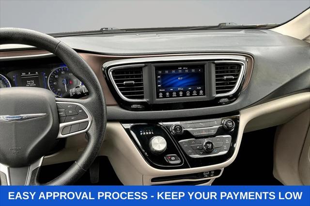 2020 Chrysler Voyager LX