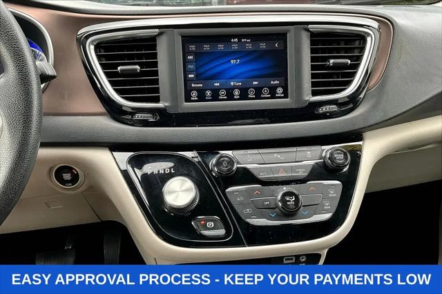 2020 Chrysler Voyager LX