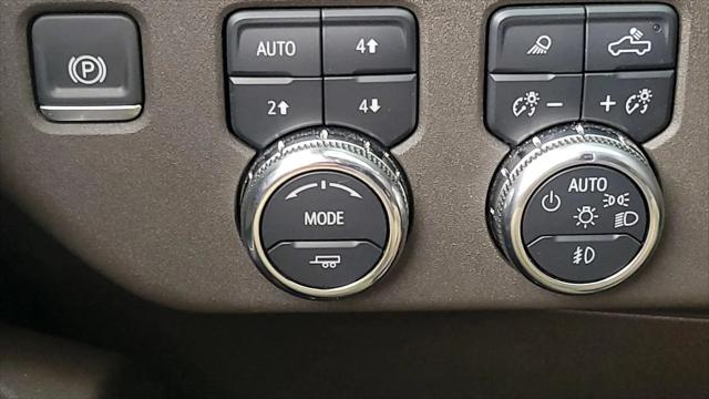 2025 GMC Sierra 2500HD 4WD Crew Cab Standard Bed SLT