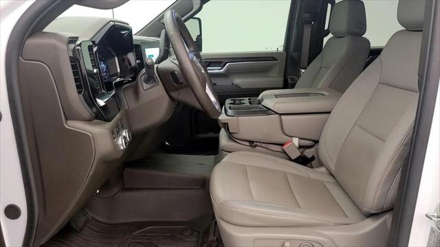 2025 GMC Sierra 2500HD 4WD Crew Cab Standard Bed SLT