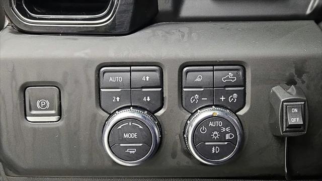2023 GMC Sierra 1500 4WD Crew Cab Short Box AT4X