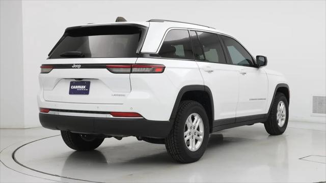 2023 Jeep Grand Cherokee Laredo 4x2