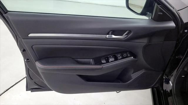 2024 Nissan Altima SR VC-Turbo FWD
