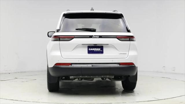 2025 Jeep Grand Cherokee Laredo 4x2