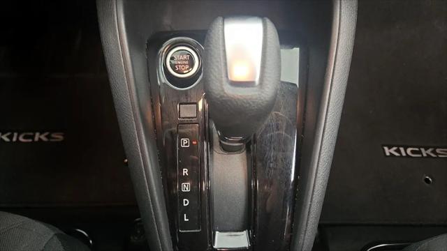 2022 Nissan Kicks S Xtronic CVT