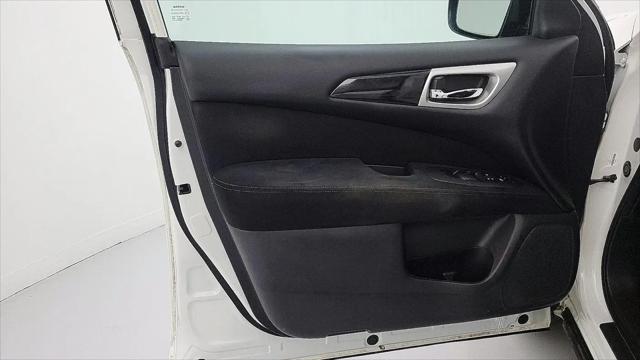 2016 Nissan Pathfinder S