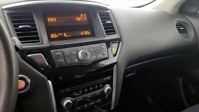 2016 Nissan Pathfinder S
