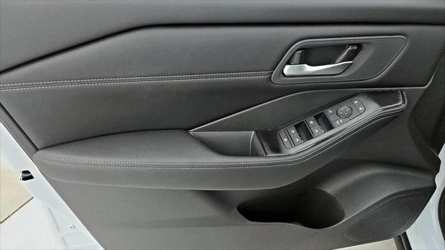 2025 Nissan Rogue SV FWD