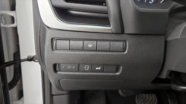 2025 Nissan Rogue SV FWD