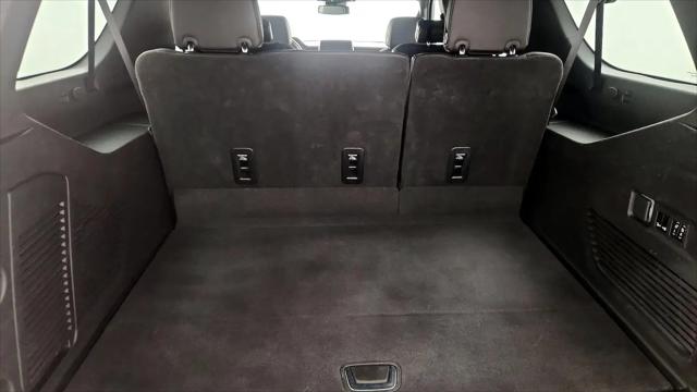 2023 Chevrolet Suburban 4WD Premier