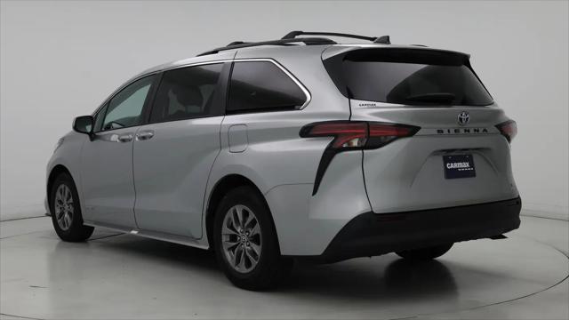 2021 Toyota Sienna XLE