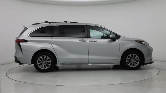 2021 Toyota Sienna XLE