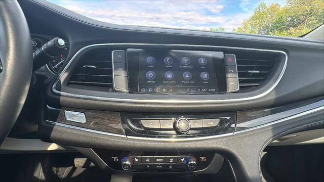 2023 Buick Enclave Essence AWD