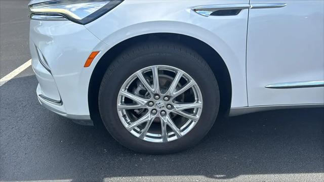 2023 Buick Enclave Essence AWD