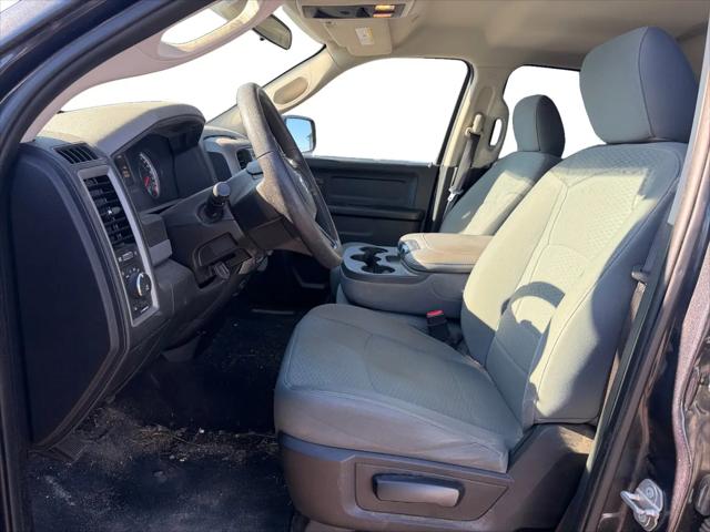 2017 Ram 1500 Express Quad Cab 4x4 6'4" Box
