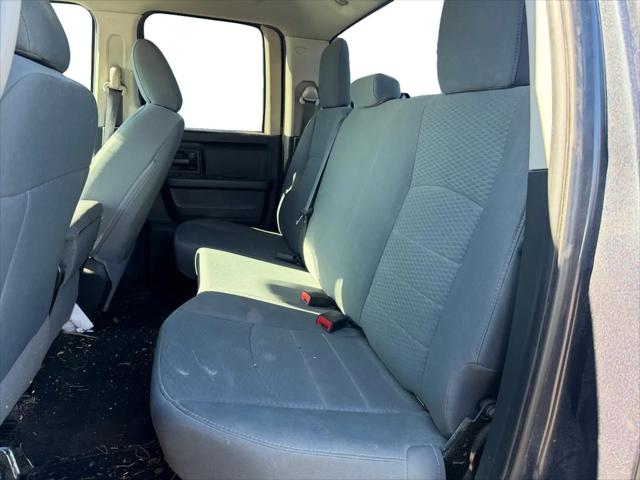 2017 Ram 1500 Express Quad Cab 4x4 6'4" Box