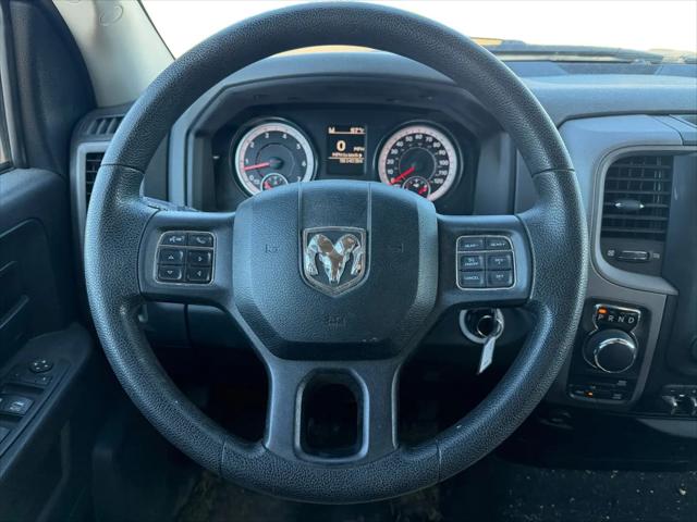 2017 Ram 1500 Express Quad Cab 4x4 6'4" Box