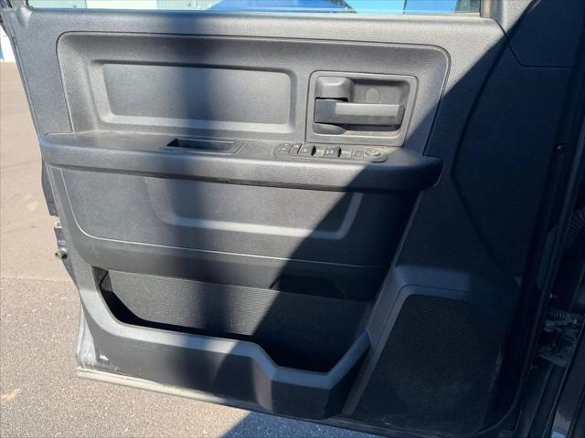 2017 Ram 1500 Express Quad Cab 4x4 6'4" Box