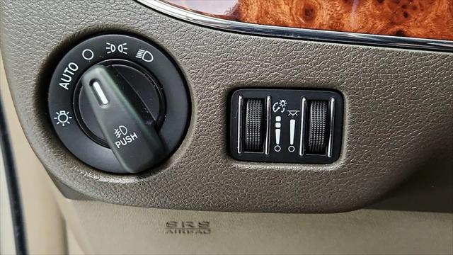 2016 Chrysler Town & Country Touring-L