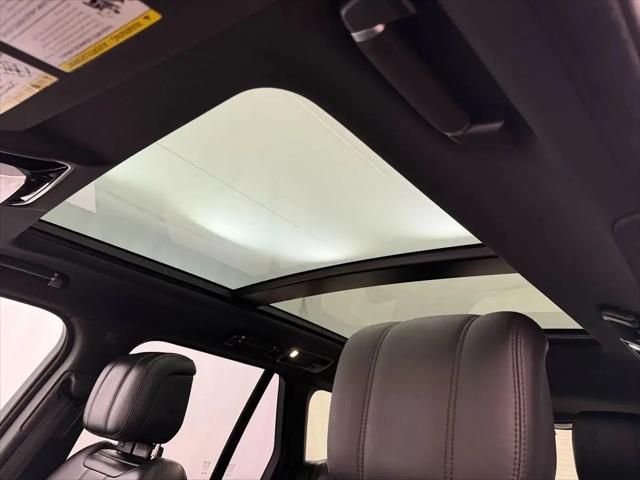 2020 Land Rover Range Rover P525 HSE