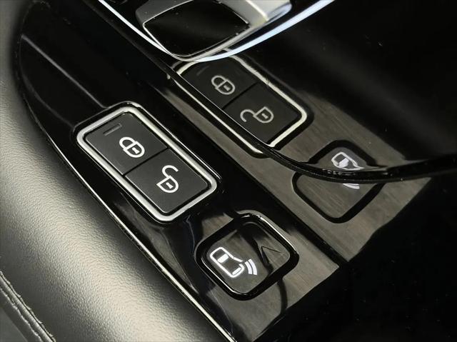 2020 Land Rover Range Rover P525 HSE