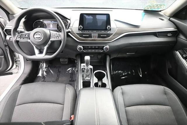2023 Nissan Altima SV FWD