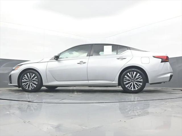 2023 Nissan Altima SV FWD