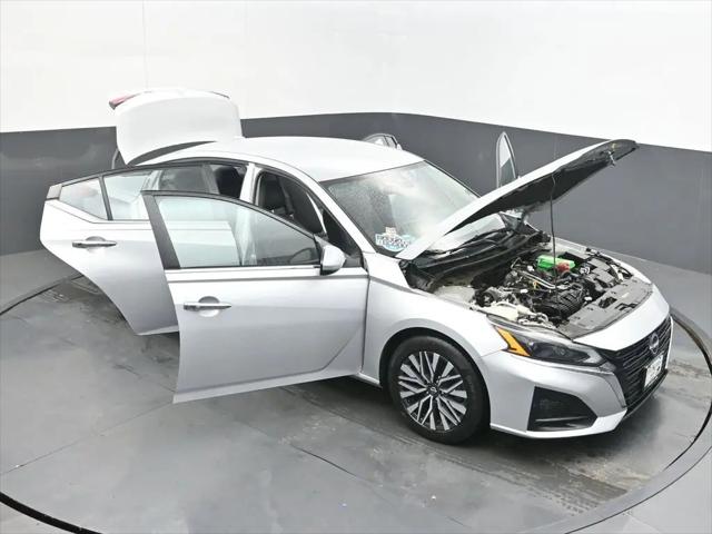 2023 Nissan Altima SV FWD