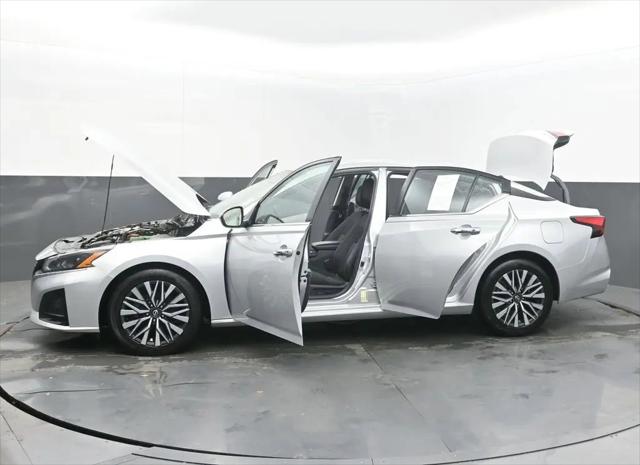 2023 Nissan Altima SV FWD