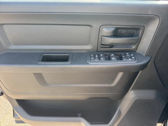 2026 Ram 2500 Black Express Crew Cab 4x4 64 Box