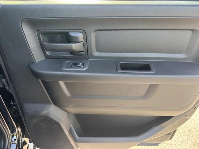 2026 Ram 2500 Black Express Crew Cab 4x4 64 Box