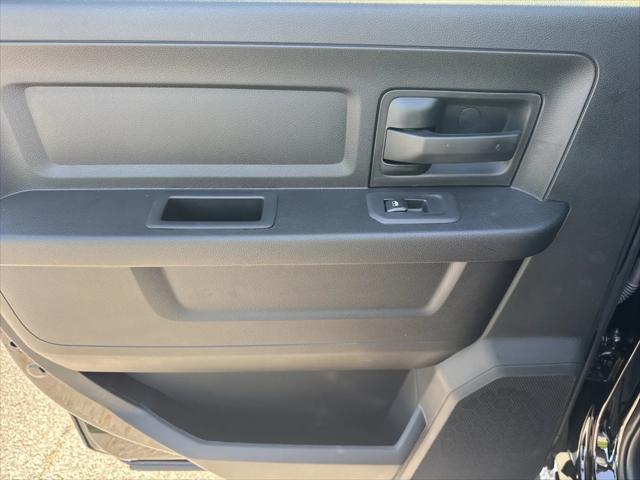2026 Ram 2500 Black Express Crew Cab 4x4 64 Box