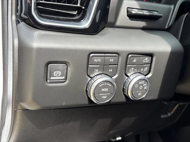 2026 GMC Sierra 2500HD Crew Cab, Standard Bed, Denali Ultimate, 4WD